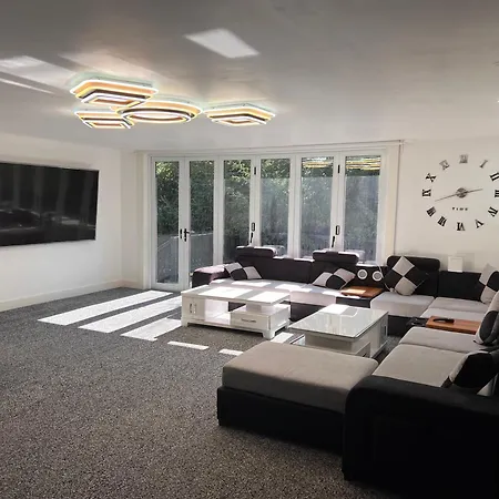 House 公寓 *